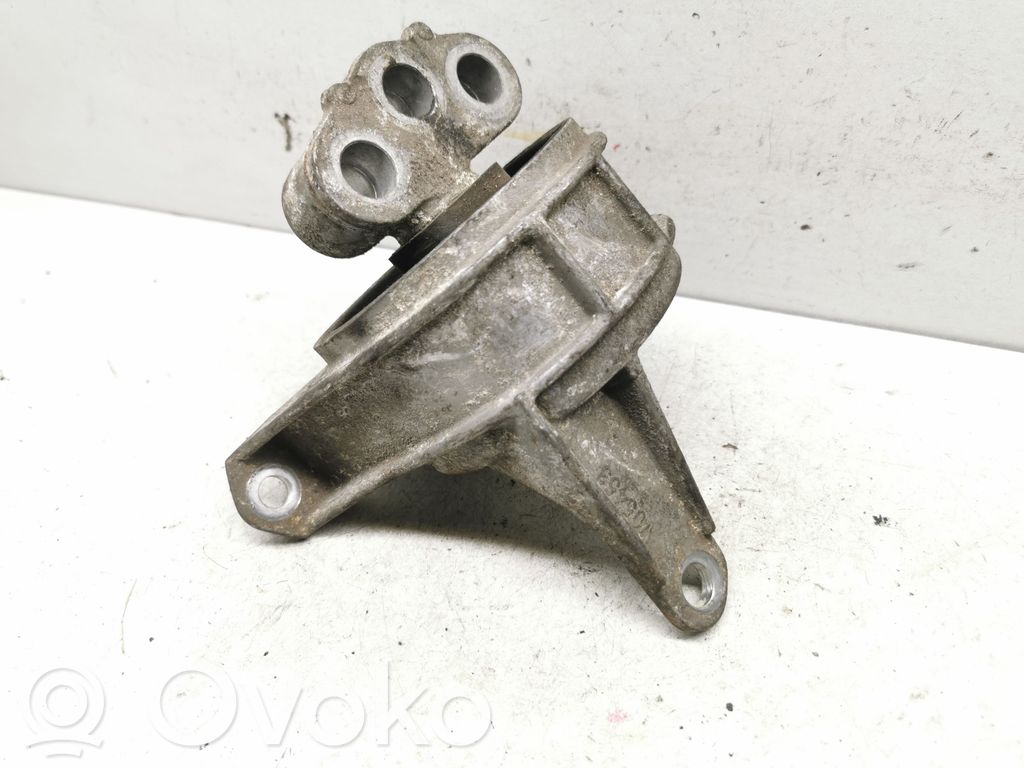 Opel Zafira B Engine mount bracket 
