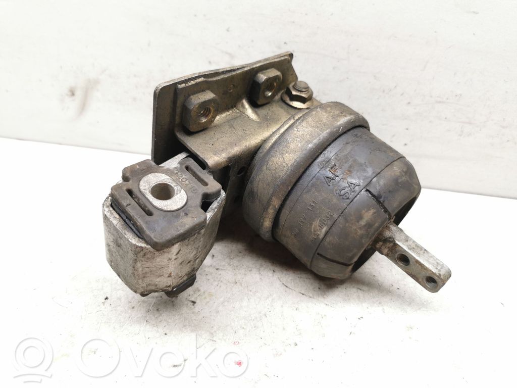 Ford Galaxy Engine mount bracket 
