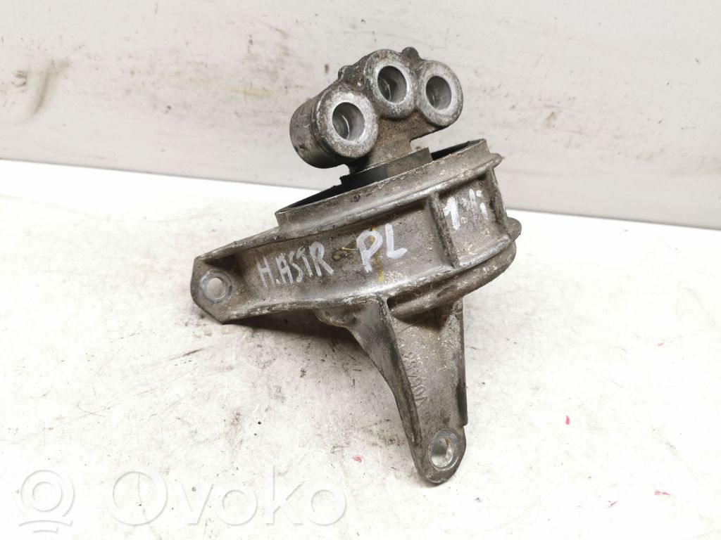 Opel Astra H Engine mount bracket 