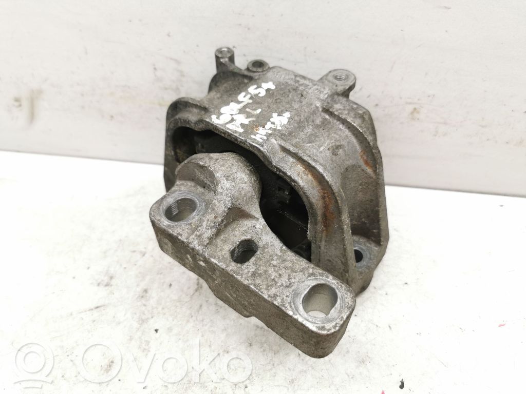 Volkswagen Golf Plus Engine mount bracket 