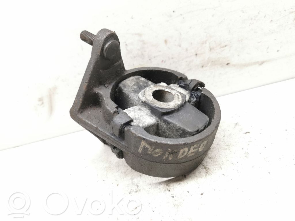 Ford Mondeo MK II Engine mount bracket 