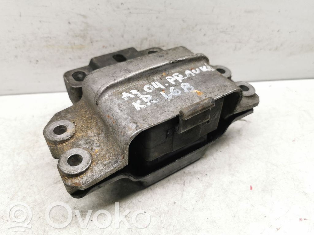 Audi A3 S3 8P Engine mount bracket 