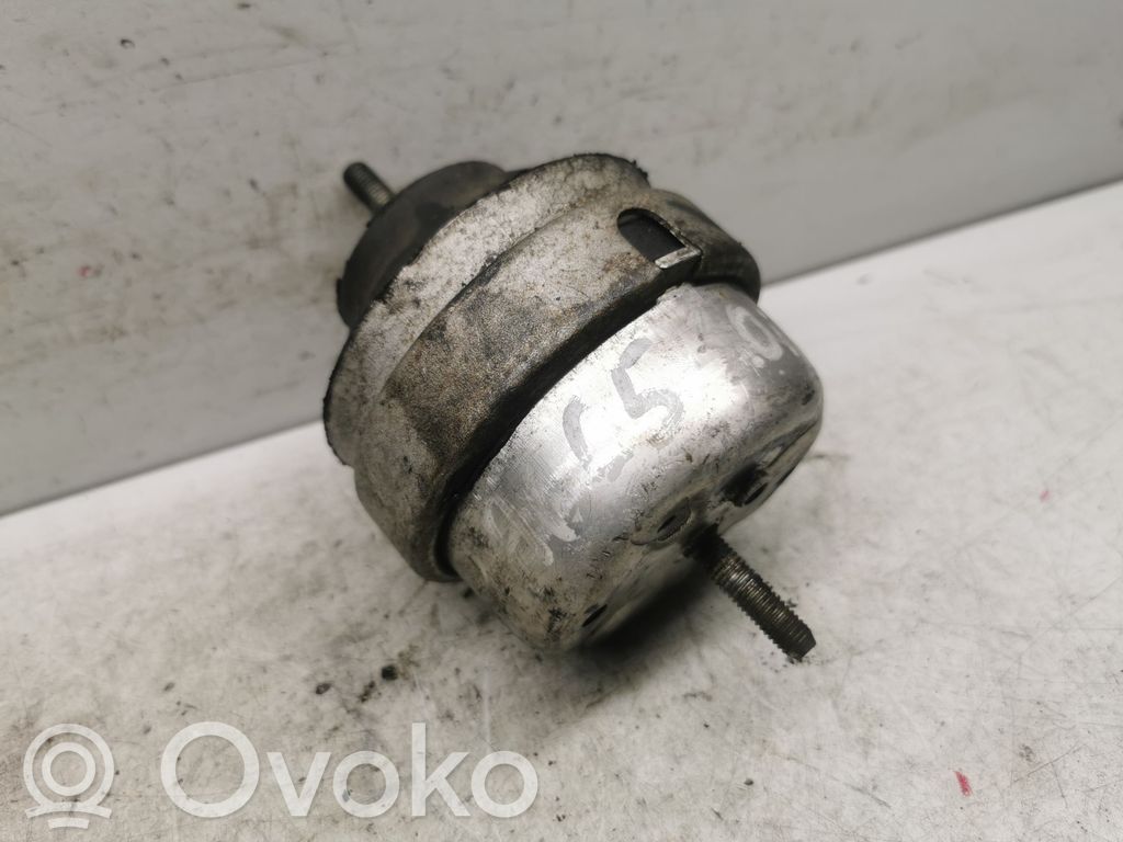 Audi A6 S6 C5 4B Engine mount bracket 