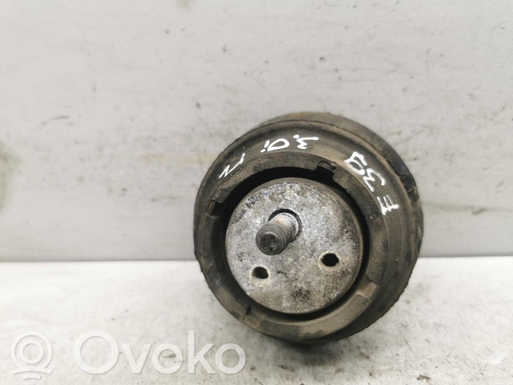 BMW 5 E39 Engine mount bracket 