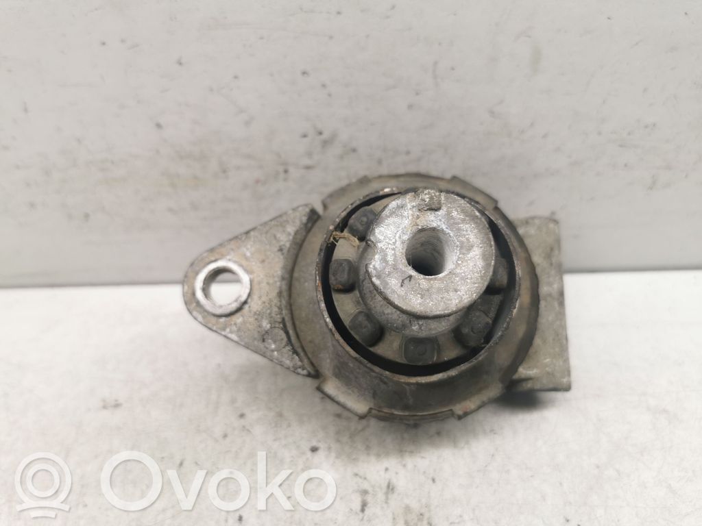 Opel Zafira A Engine mount bracket 