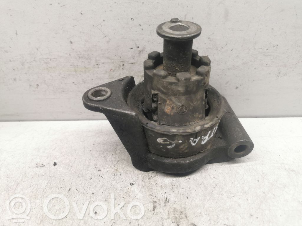 Opel Astra G Engine mount bracket 