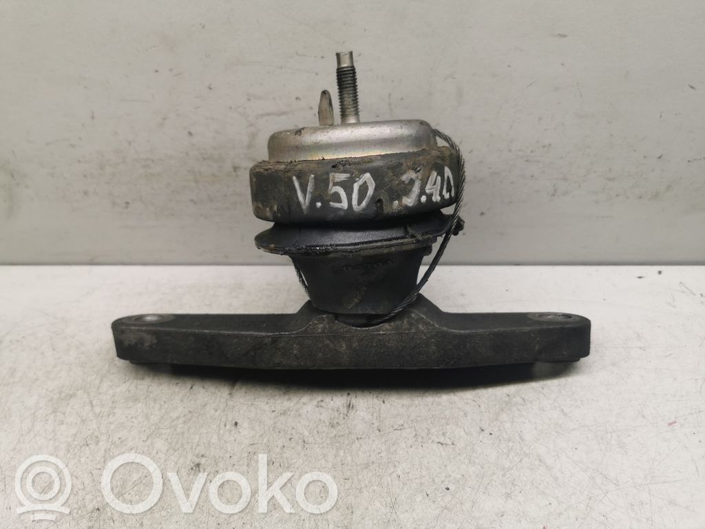 Volvo V50 Engine mount bracket 