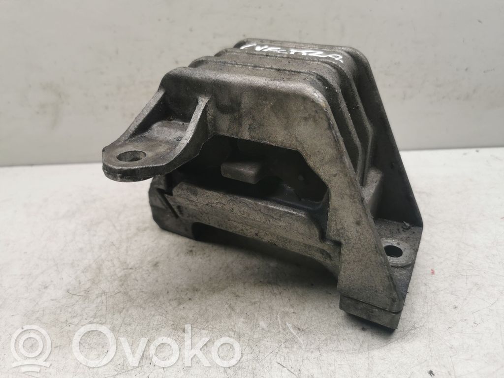 Opel Vectra C Engine mount bracket 
