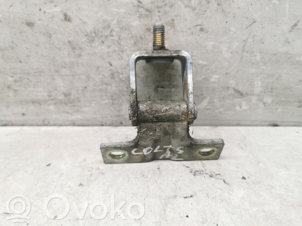 Mitsubishi Colt Tailgate/trunk/boot hinge 