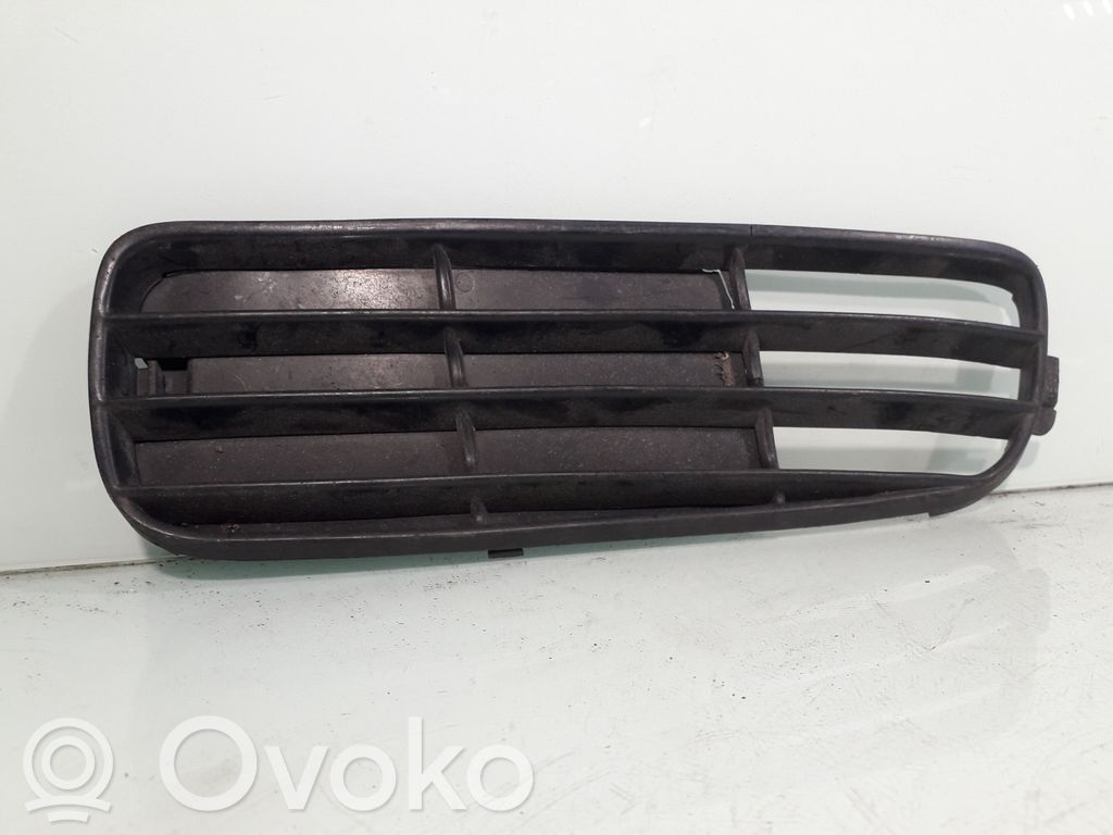 Audi 80 90 S2 B4 Front bumper lower grill 