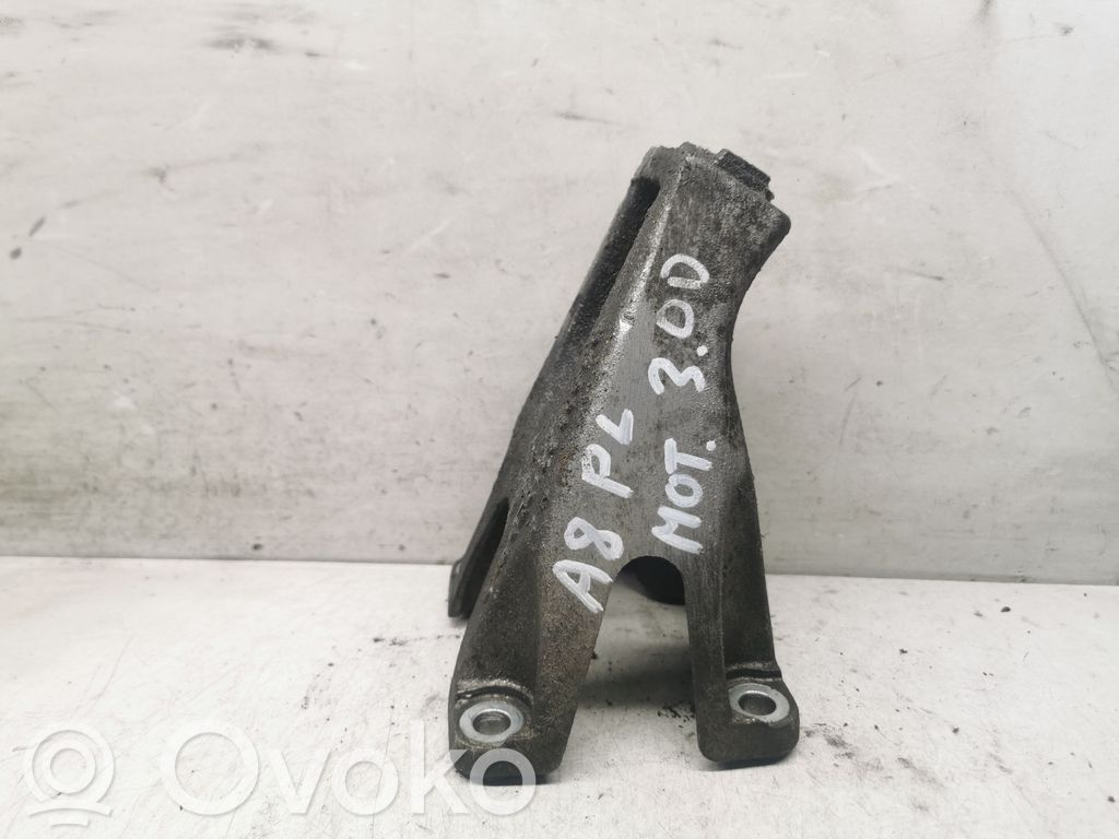 Audi A8 S8 D3 4E Engine mounting bracket 
