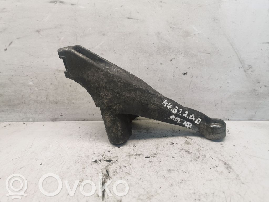 Audi A4 S4 B7 8E 8H Engine mounting bracket 