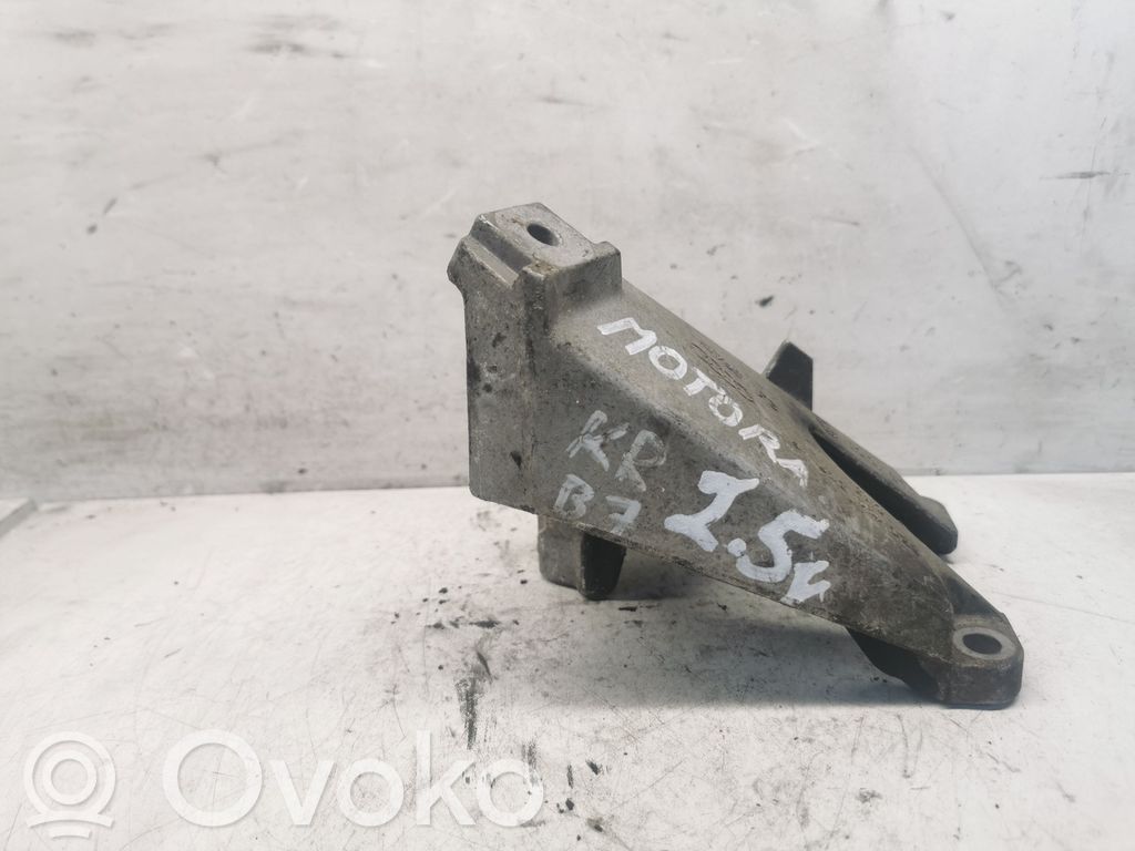 Audi A4 S4 B7 8E 8H Engine mounting bracket 