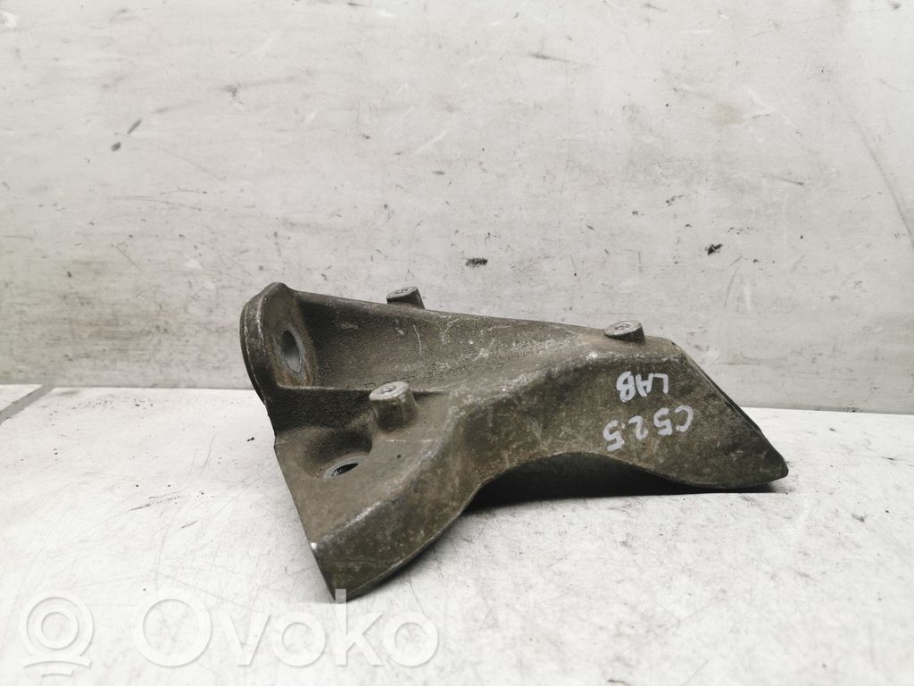 Audi A6 S6 C5 4B Gearbox mounting bracket 