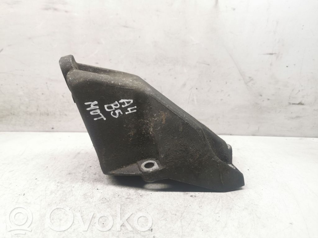 Audi A4 S4 B5 8D Engine mounting bracket 