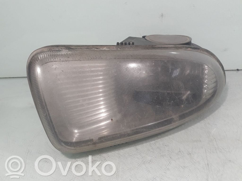 Chrysler Voyager Miglas lukturis priekšā 