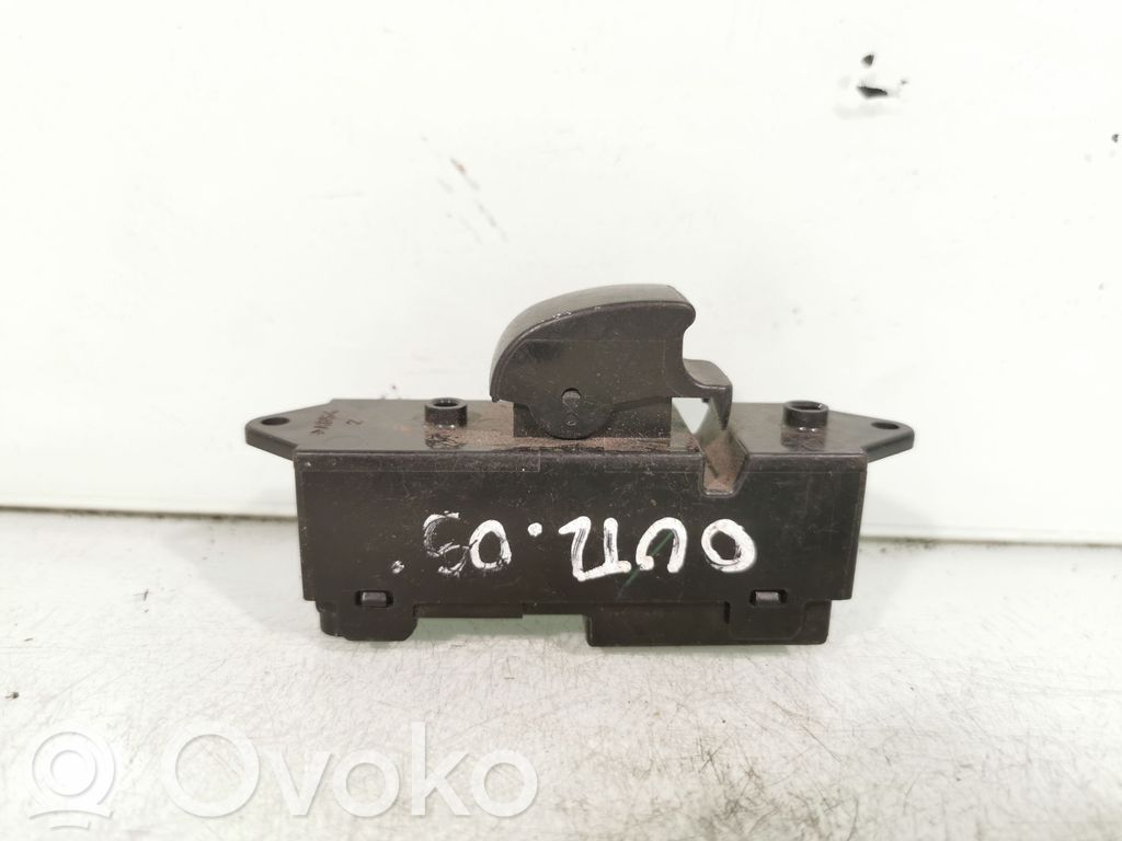 Mitsubishi Outlander Electric window control switch 