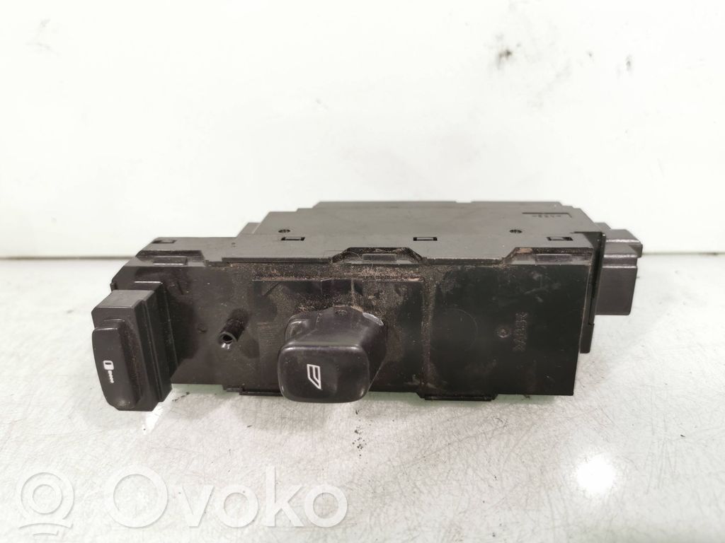 Volvo XC90 Electric window control switch 