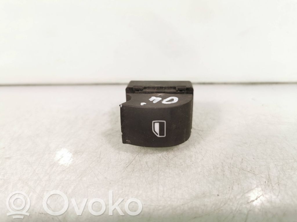Audi A3 S3 8P Electric window control switch 