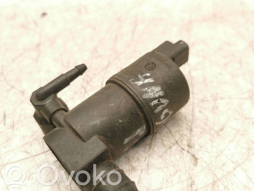 Renault Laguna II Windscreen/windshield washer pump 