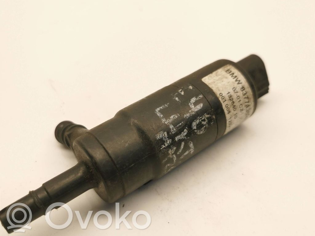 BMW 3 E46 Headlight washer pump 