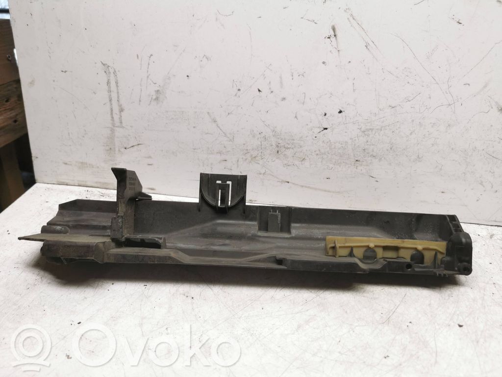 BMW 1 E81 E87 Radiator mount bracket 
