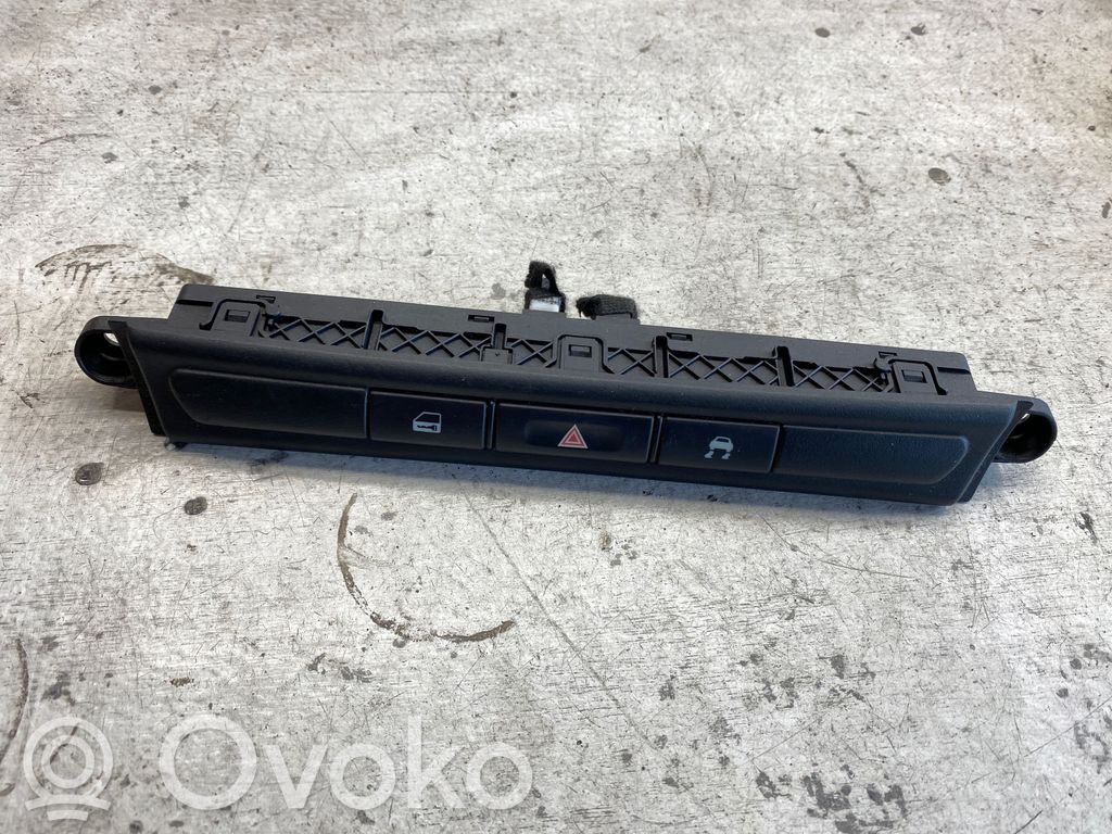 Jaguar S-Type Hazard light switch 