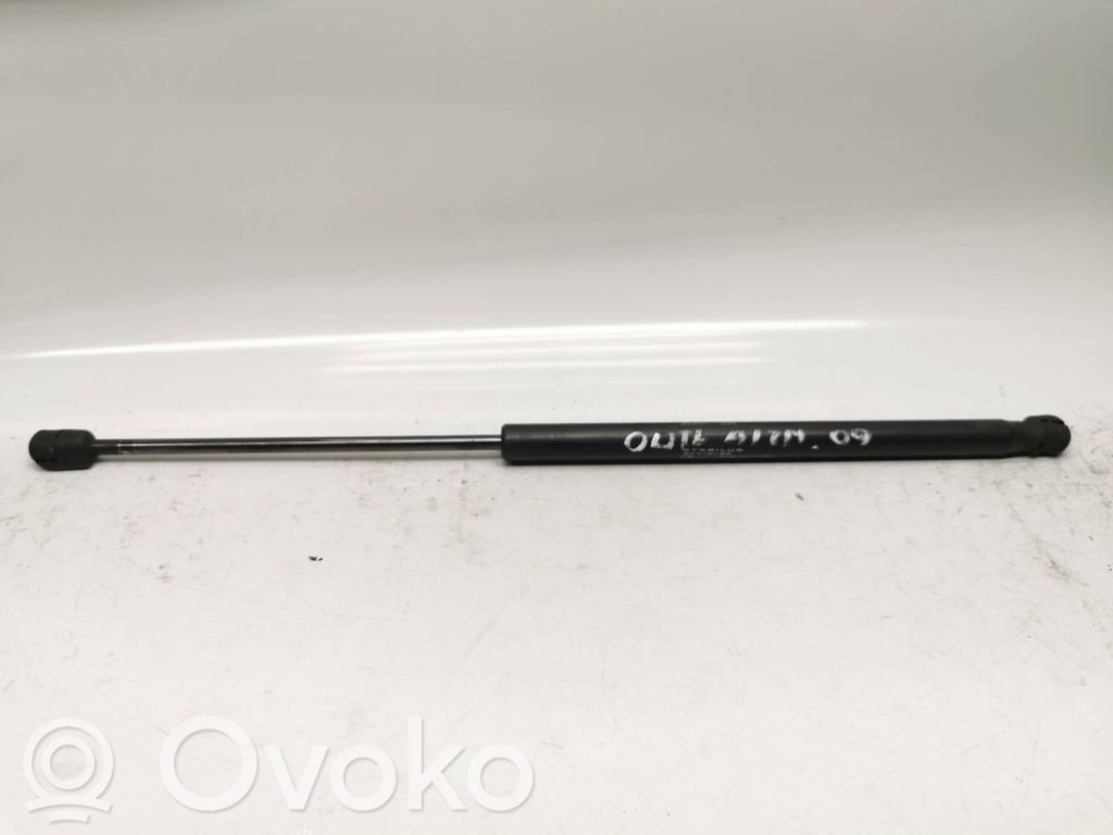 Mitsubishi Outlander Tailgate/trunk strut/damper 