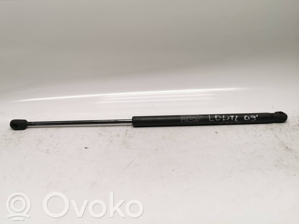 Mitsubishi Outlander Tailgate/trunk strut/damper 