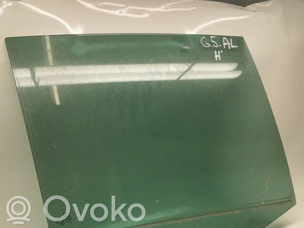 Volkswagen Golf V Rear door window glass 