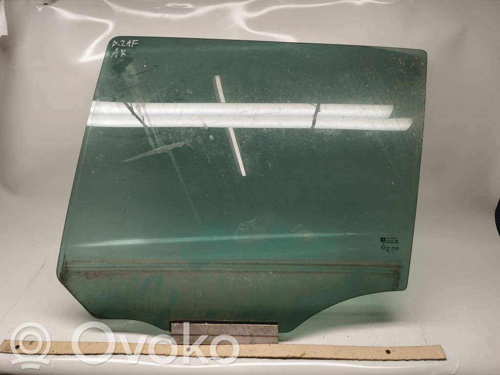 Opel Zafira B Pagrindinis galinių durų stiklas 