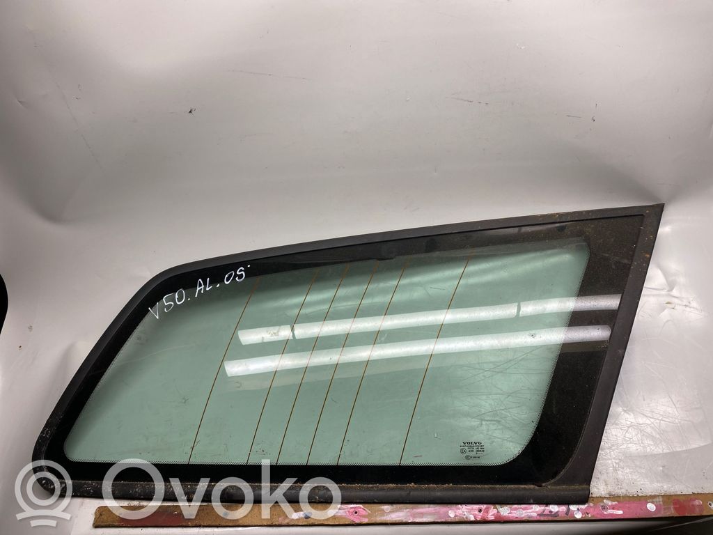 Volvo V50 Rear side window 