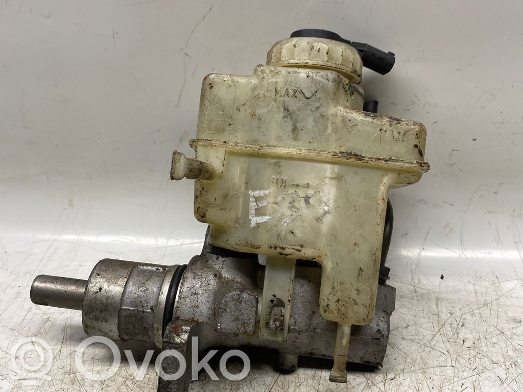 BMW 5 E39 Master brake cylinder 