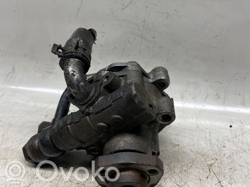 Volkswagen Golf IV Power steering pump 