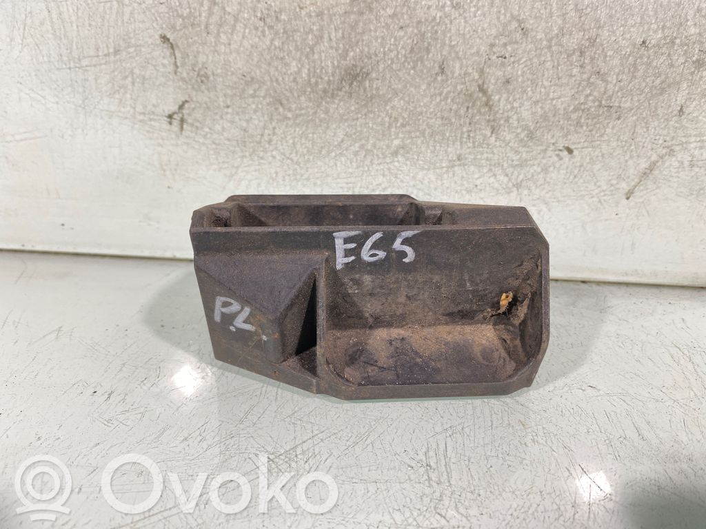 BMW 7 E65 E66 Radiator mount bracket 