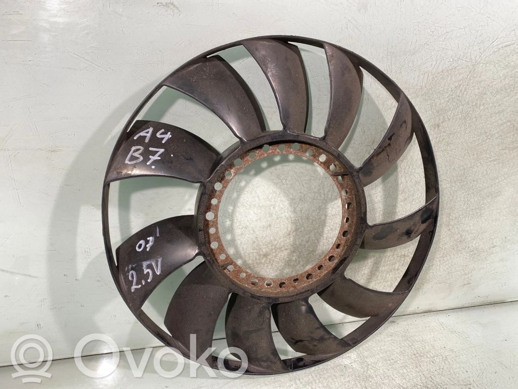Audi A4 S4 B7 8E 8H Ventiliatoriaus sparnuotė 