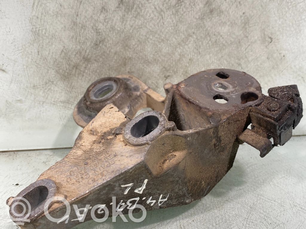 Audi A4 S4 B7 8E 8H Engine mounting bracket 