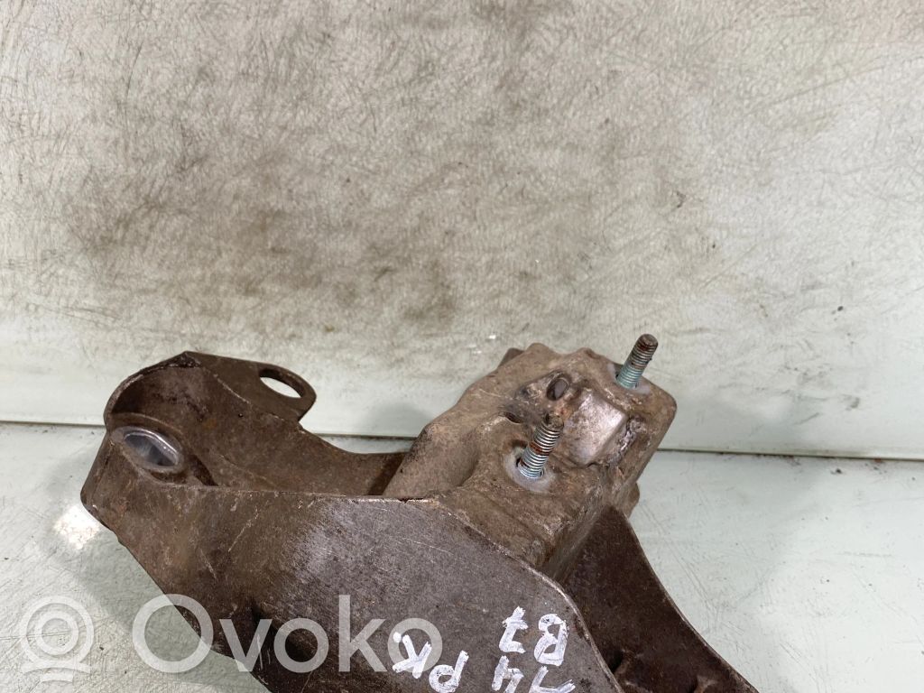 Audi A4 S4 B7 8E 8H Engine mounting bracket 