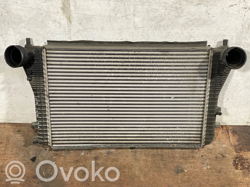 Volkswagen Touran I Interkūlerio radiatorius 