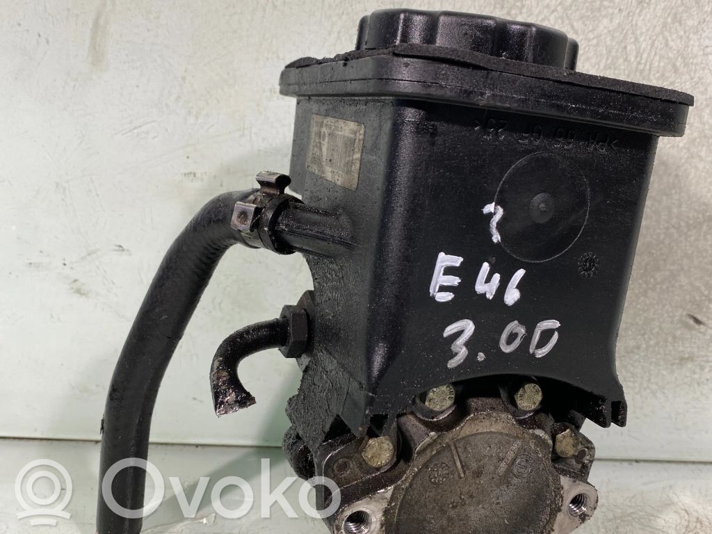 BMW 3 E46 Vairo stiprintuvo siurblys 