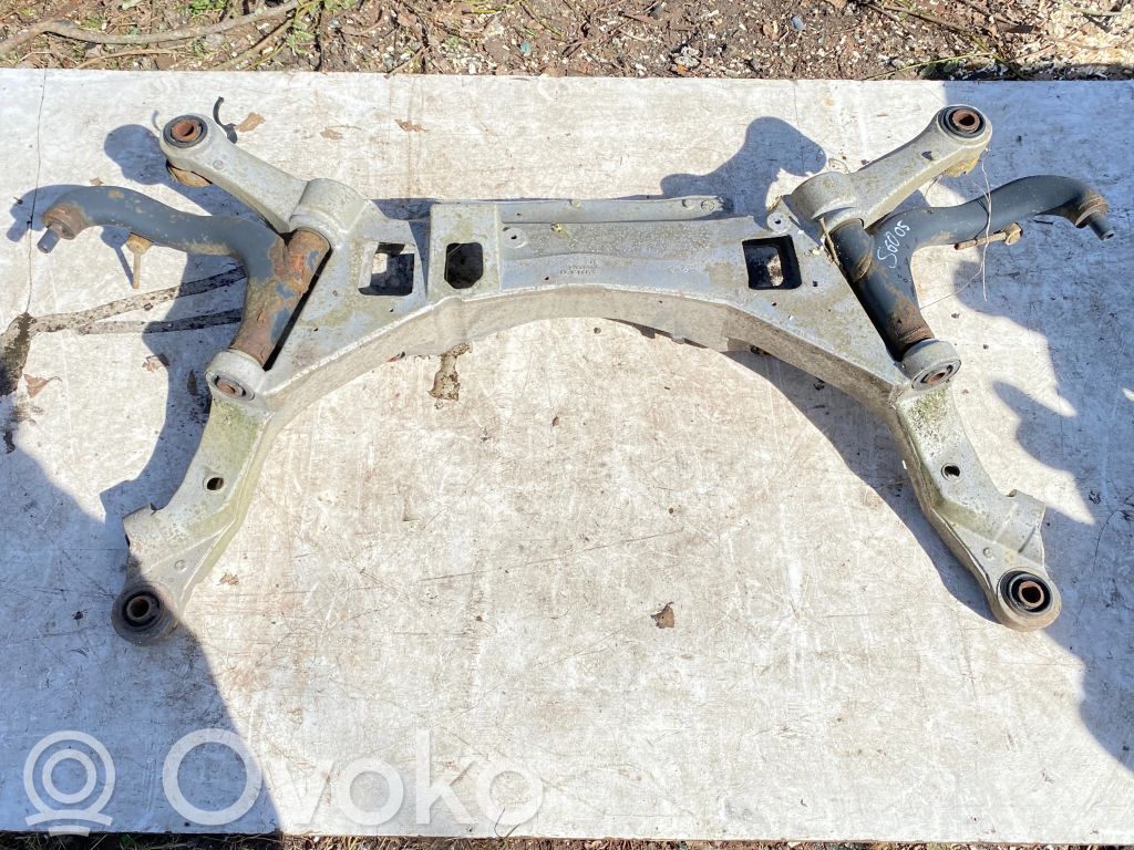 Volvo S60 Galinis traversas 
