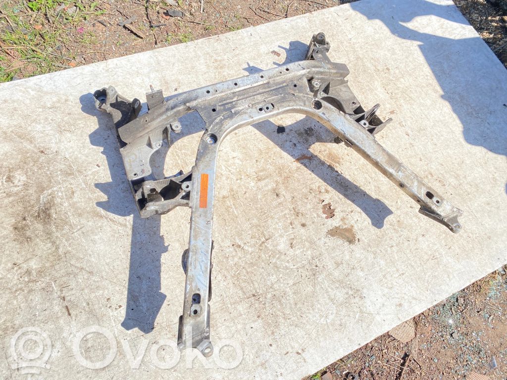 BMW 7 E65 E66 Priekinis traversas 