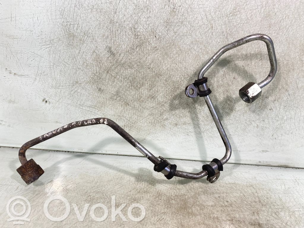 Volkswagen Tiguan Fuel injector supply line/pipe 