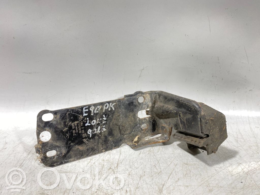 BMW 3 E90 E91 Radiator mount bracket 