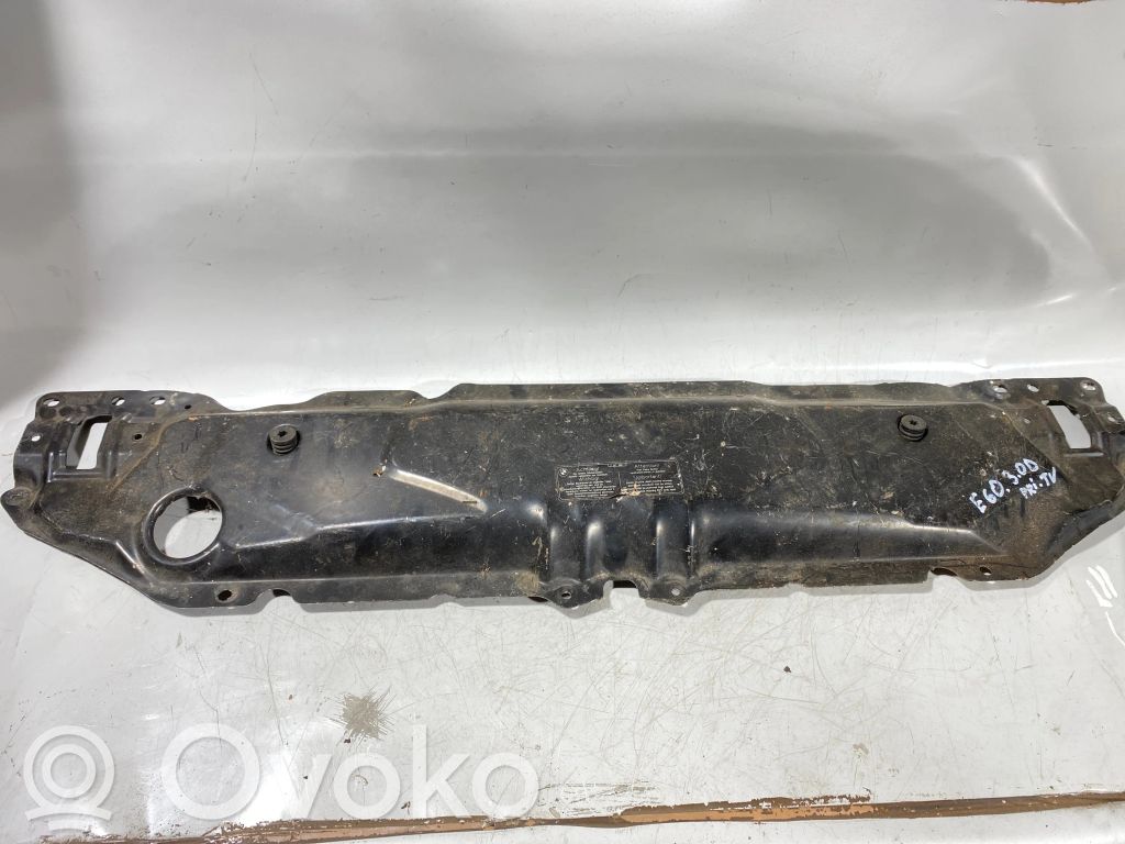 BMW 5 E60 E61 Viršutinė dalis radiatorių panelės (televizoriaus) 