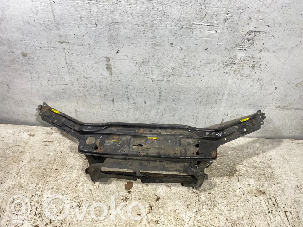 Volvo V70 Viršutinė dalis radiatorių panelės (televizoriaus) 