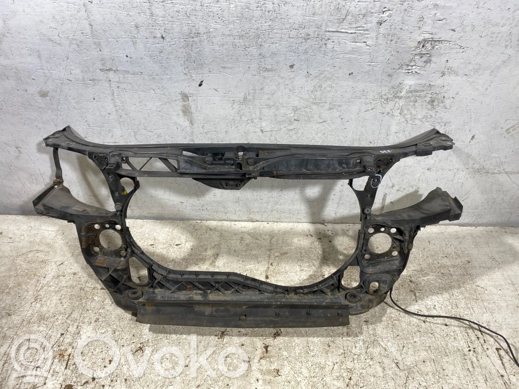 Audi A4 S4 B7 8E 8H Radiatoru panelis 