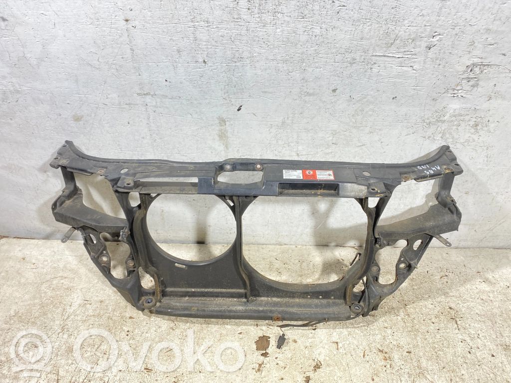 Audi A4 S4 B5 8D Radiatorių panelė 