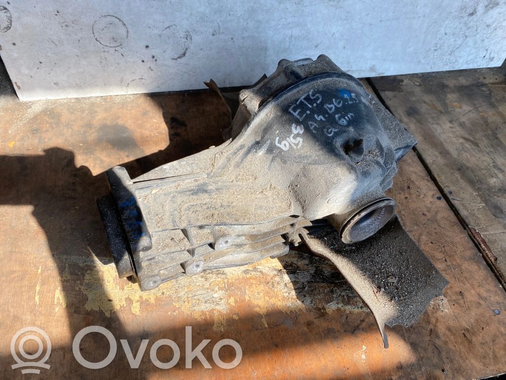 Audi A4 S4 B6 8E 8H Aizmugurējais reduktors 