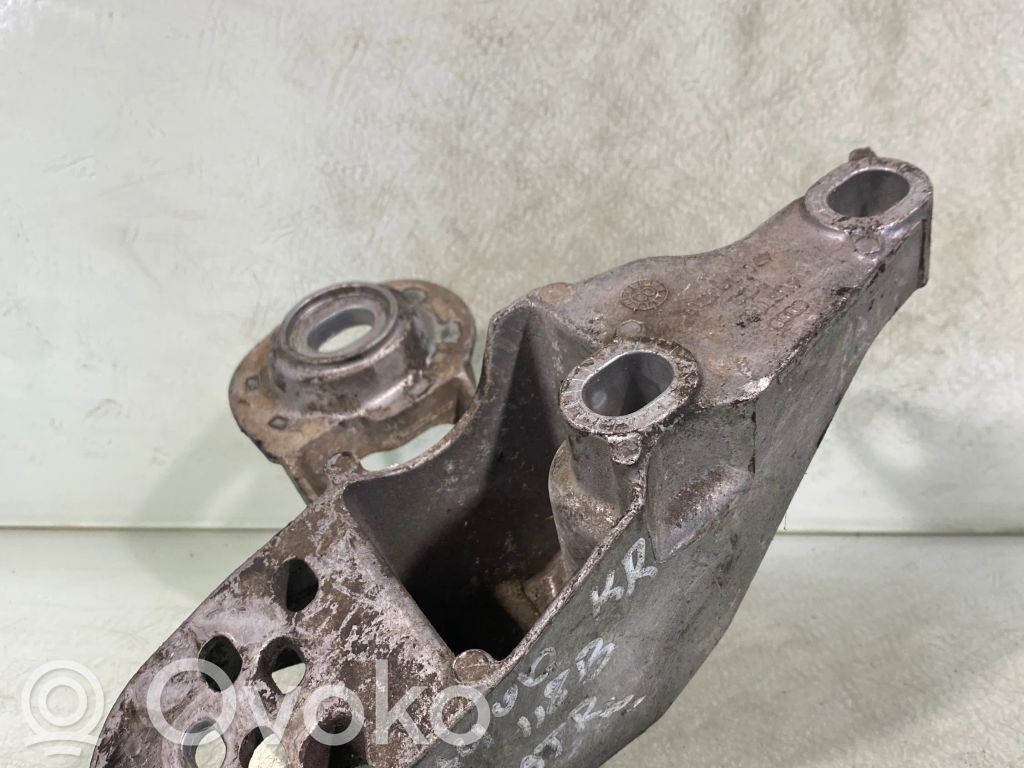 Audi A4 S4 B5 8D Engine mounting bracket 